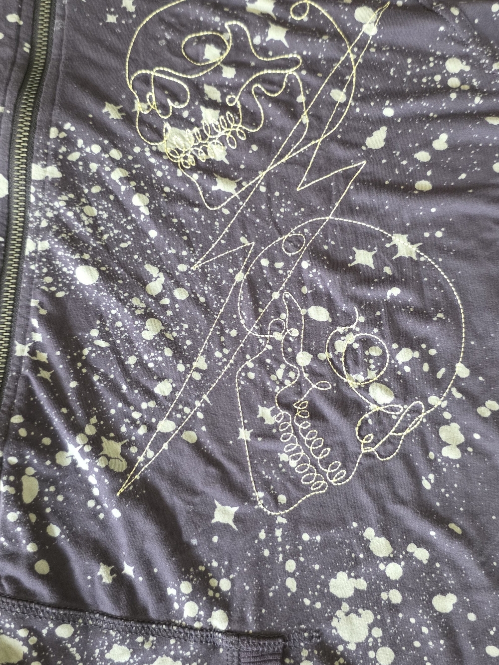 Lovesick Black Zip-Front Sleep Top with Cream Skull Stitching